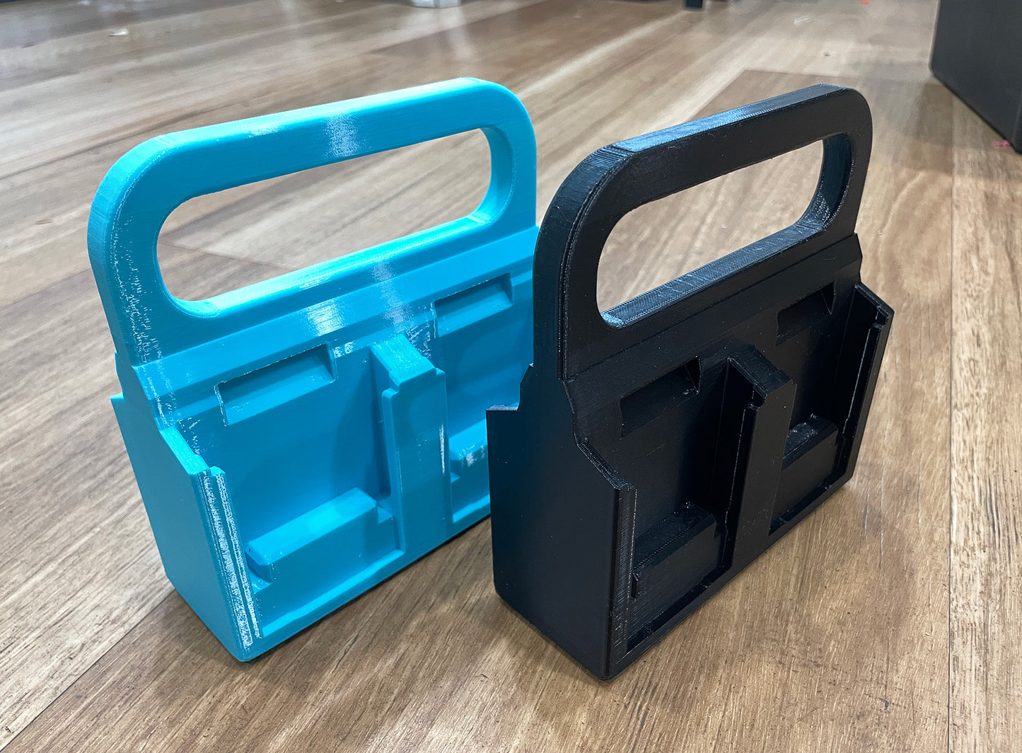 QUAD & SIXER Makita 18V Battery Carriers
