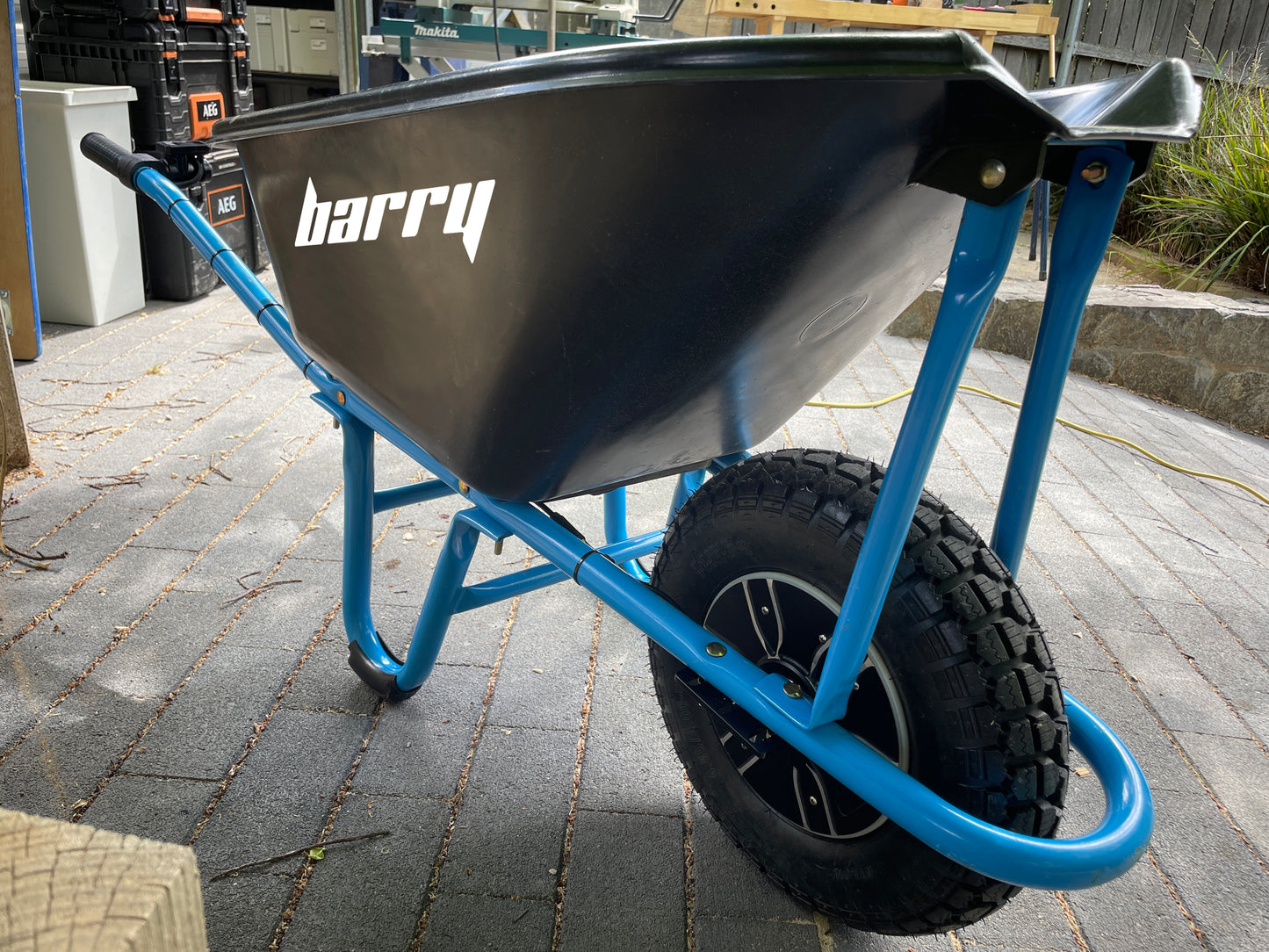 Barry the eBarrow
